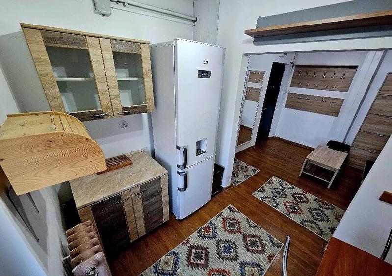 Apartament cu 2 camere în Industrială