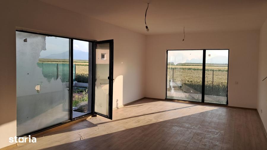 Casă cu 3 camere cu Teren 484 Mp în Prejmer