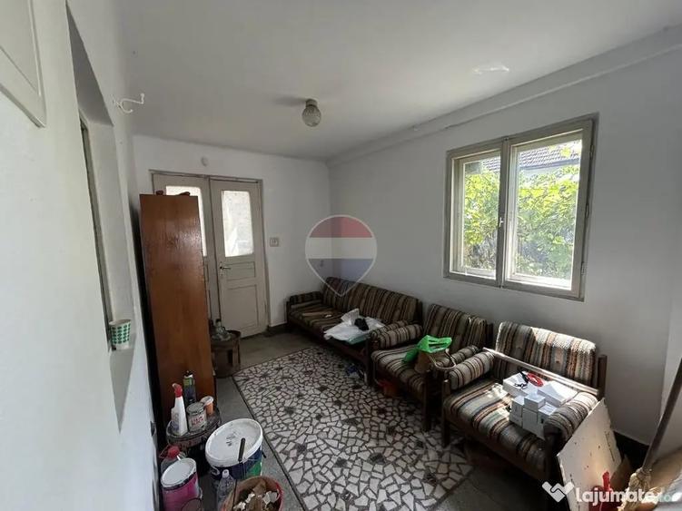Casă cu 4 camere cu Teren 421 Mp în Progresul