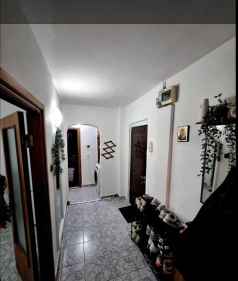 Apartament cu 2 camere decomandat, mobilat în Inel I