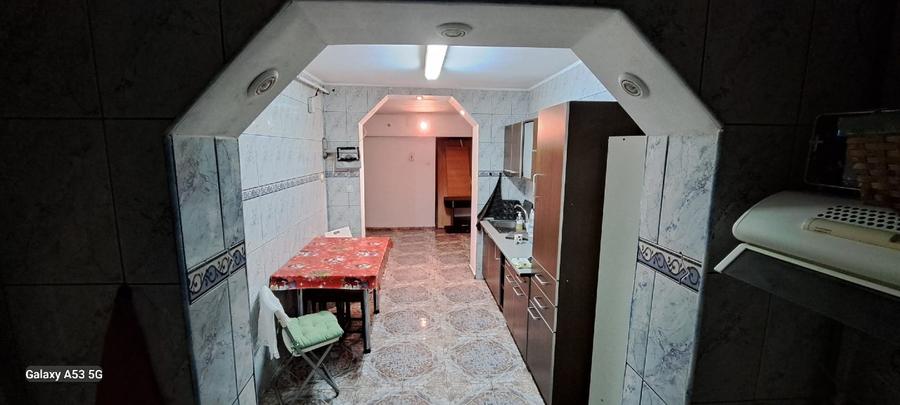 Apartament cu 4 camere decomandat în Rahova