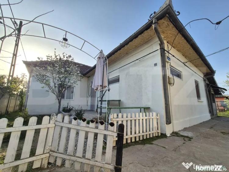 Casă cu 4 camere cu Teren 516 Mp în Romanești
