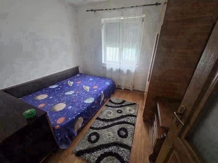 De vanzare apartament cu 3 camere, situat central, zona Politiei, mobilat Pret 45000euro - 5