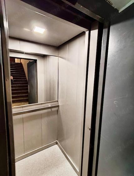 Apartament cu 3 camere decomandat în Nerva Traian