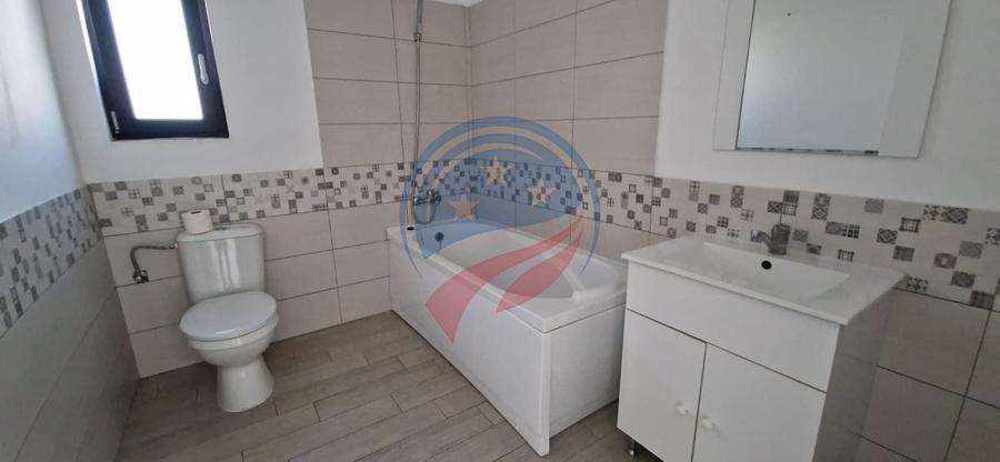 Casă individuală cu 5 camere cu Canalizare în Exterior Sud