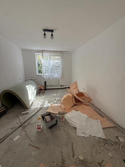 Garsonieră decomandată în Complex Studențesc