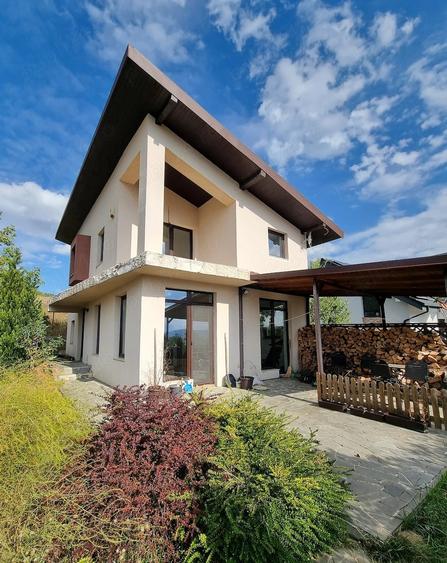 Casă cu 3 camere cu Teren 500 Mp în Iris