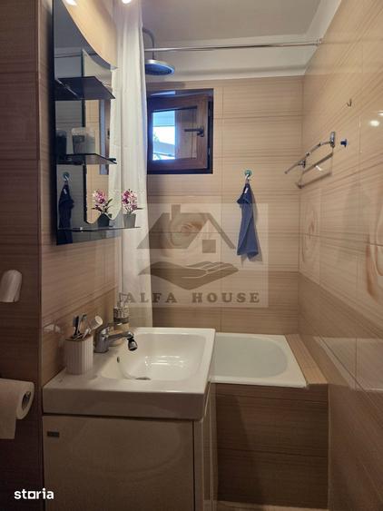 Apartament cu 3 camere decomandat în Dârste