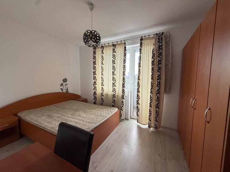Apartament cu 3 camere în Florești