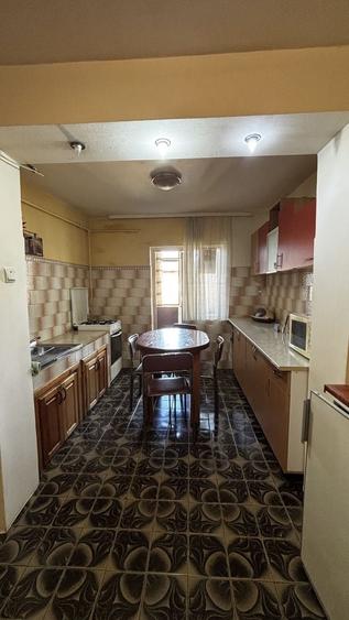 Apartament cu 2 camere decomandat, mobilat în Ampoi 3