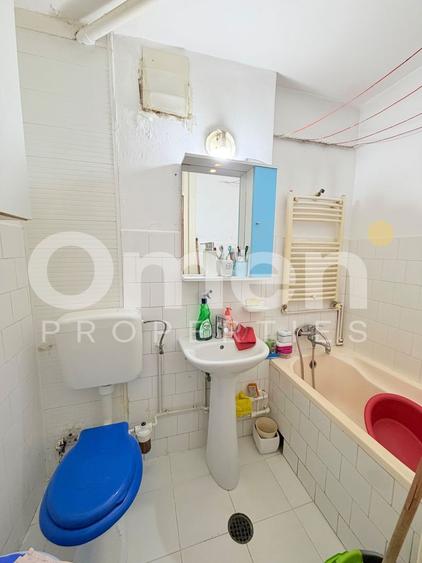 Apartament cu 2 camere semidecomandat, mobilat în Decebal