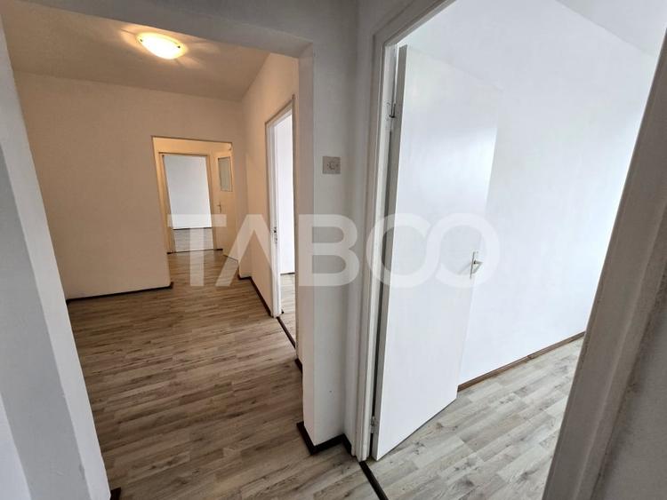Apartament cu 3 camere decomandat în Mihai Viteazul