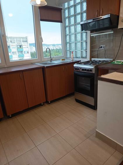 Inchiriez apartament 2 DORMITOARE SI UN LIVING in Tudor - 2