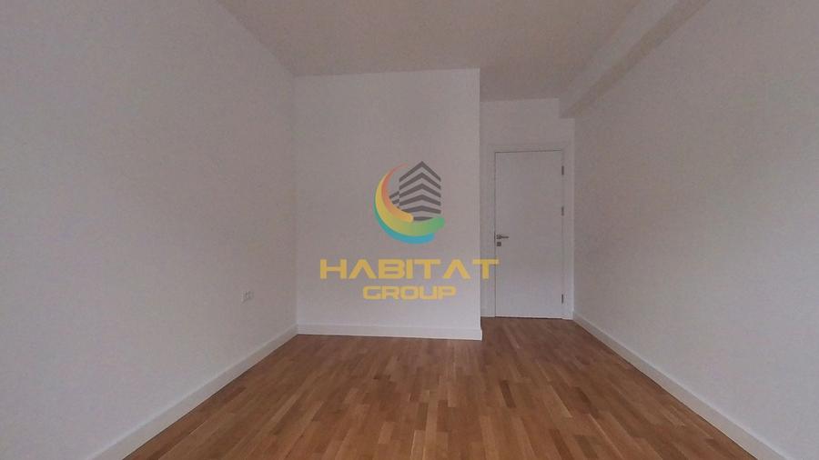 Apartament cu 3 camere semidecomandat în Berceni
