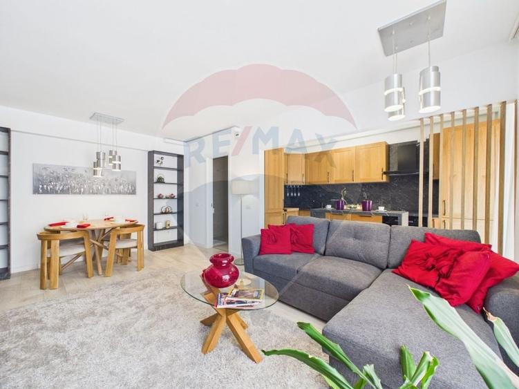Apartament cu 3 camere decomandat, mobilat în Mogoșoaia