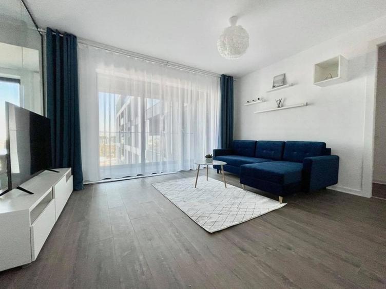 Apartament cu 3 camere semidecomandat în Aviației