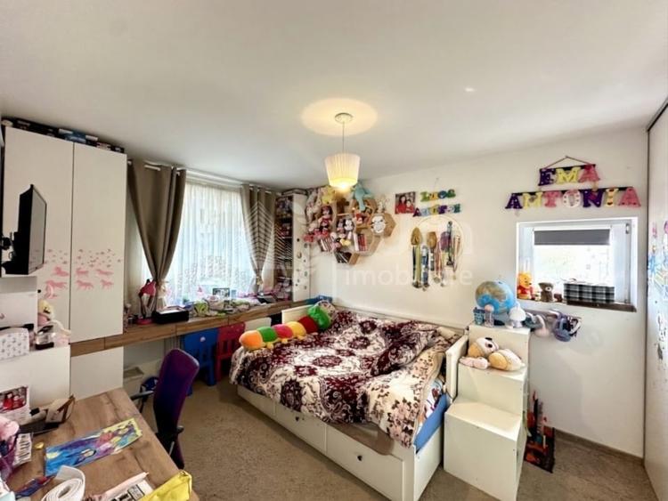 Apartament cu 3 camere semidecomandat, mobilat în Europa