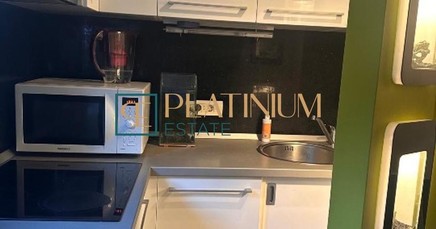 Apartament cu 3 camere decomandat, mobilat în Lunei