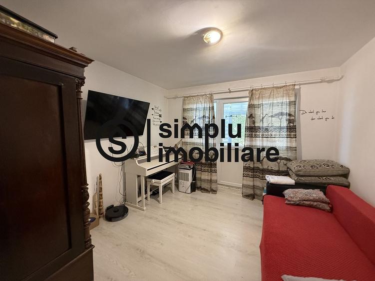Apartament cu 3 camere decomandat, mobilat în Rovine
