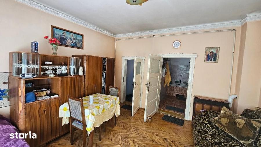 Casă cu 4 camere cu Teren 1621 Mp în Aiud