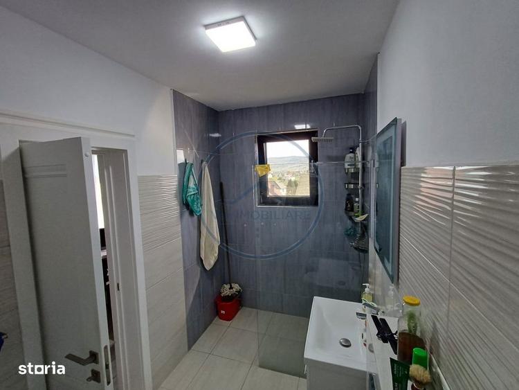 Casă cu 3 camere cu Teren 940 Mp în Unirea