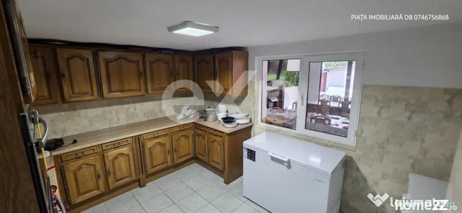 Casă cu 9 camere cu Teren 1053 Mp în Ultracentral
