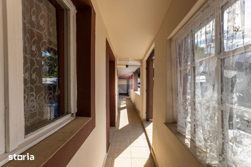 Casă cu 4 camere decomandat cu Teren 1000 Mp în Pârneava