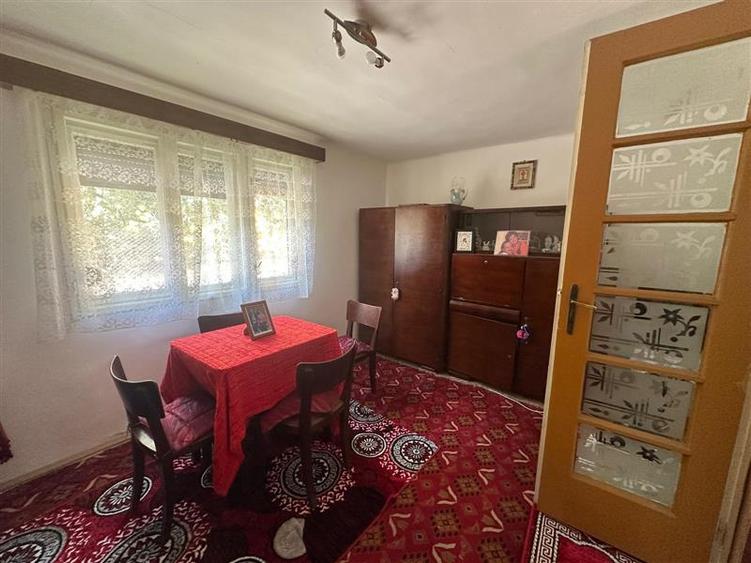 Casă individuală cu 3 camere cu Canalizare în Exterior Est