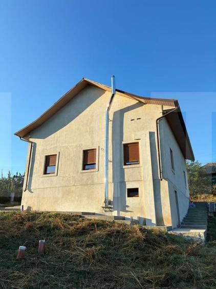 Casă individuală cu 3 camere cu Teren 550 Mp în Dorohoi