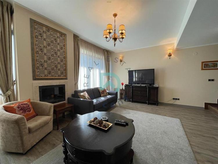 Apartament cu 2 camere decomandat, mobilat în Poiana Brașov