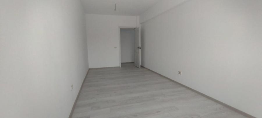 Apartament cu 3 camere decomandat în Popas Păcurari