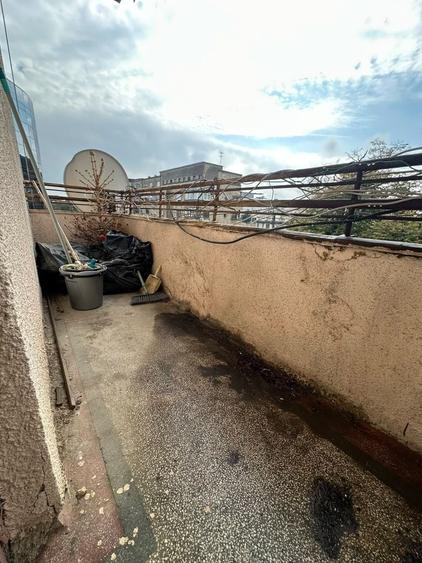 Apartament cu 3 camere decomandat în Armeneasca