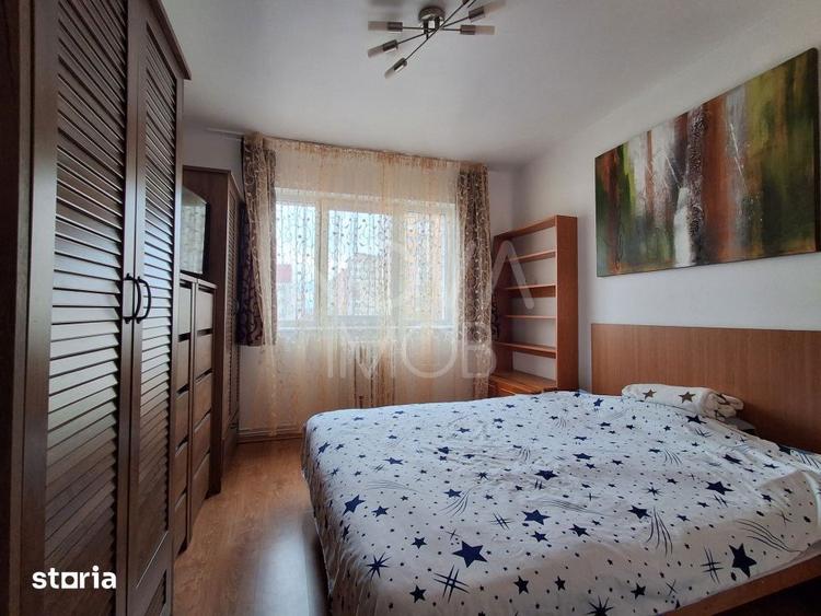 Apartament cu 3 camere, mobilat în Vasile Aaron