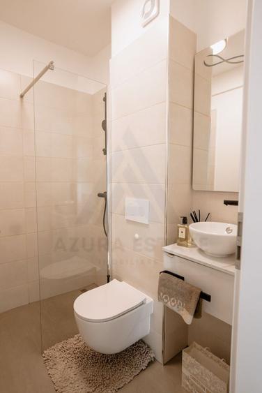 Apartament cu 5 camere decomandat în Cristian
