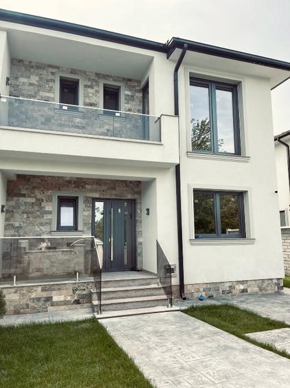 Duplex cu 5 camere cu Canalizare în Corbeanca