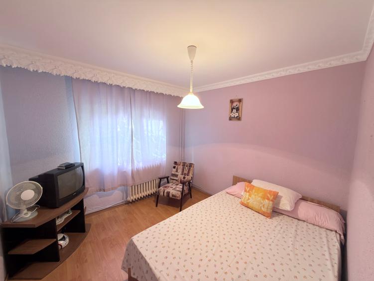 Apartament cu 3 camere decomandat în Central