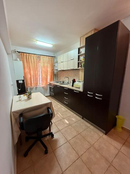 Apartament cu 2 camere semidecomandat în Gară