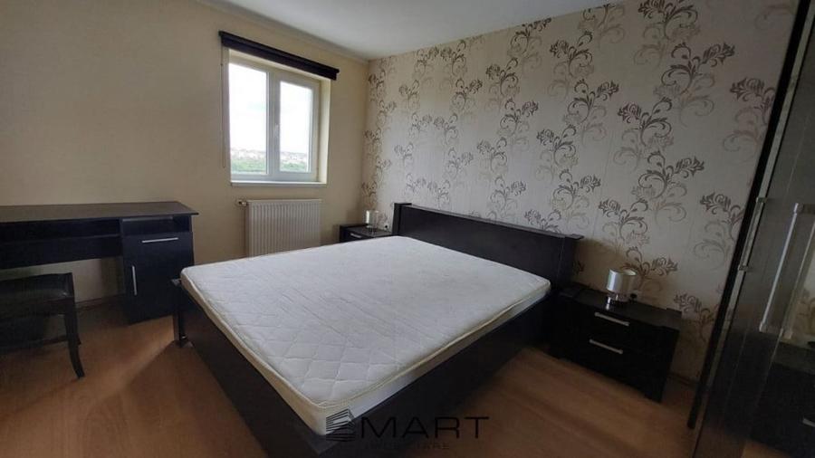 Apartament cu 4 camere decomandat în Ștrand