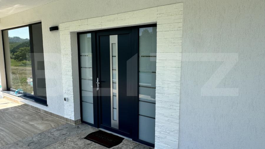 Casă cu 5 camere cu Teren 3200 Mp în Luncoiu de Sus