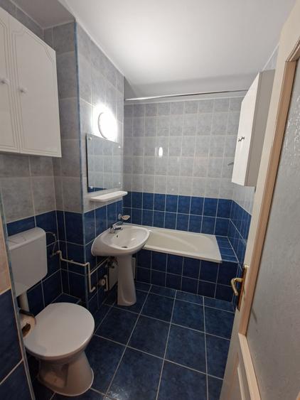 Apartament cu 3 camere decomandat în Vasile Aaron