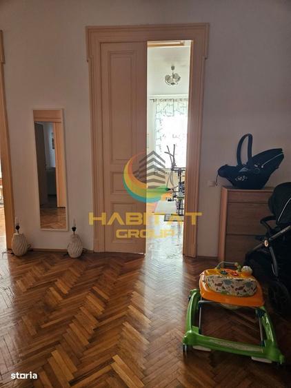 Apartament cu 6 camere, mobilat în Victoriei