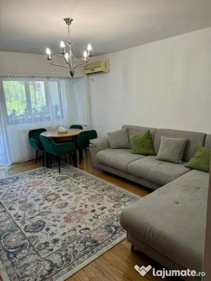 Apartament cu 3 camere decomandat în Alexandru Obregia