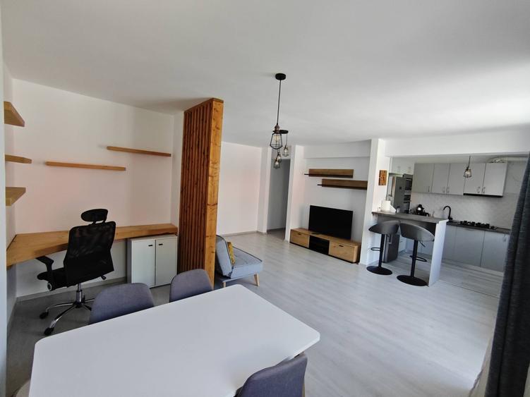 Inchiriez apartament spa?ios ?i luminos, situat la etaj 4 intr-un imobil construit recent, cu finisa - 3