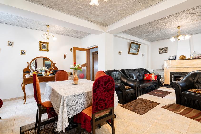 Casă individuală cu 6 camere cu Canalizare în Brâncoveanu