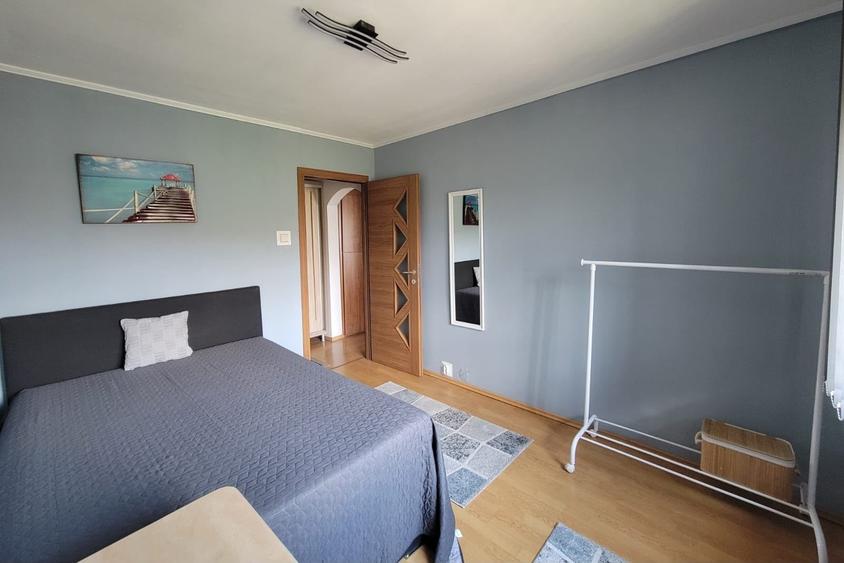 Apartament cu 3 camere decomandat în Nufărul