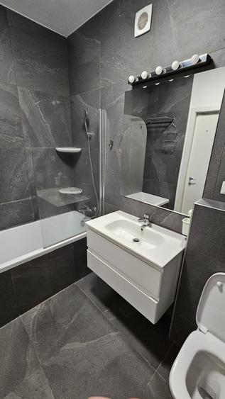 Apartament cu 4 camere decomandat în ICIL