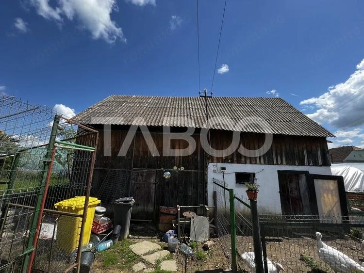 Casă cu 3 camere cu Teren 500 Mp în Cornățel
