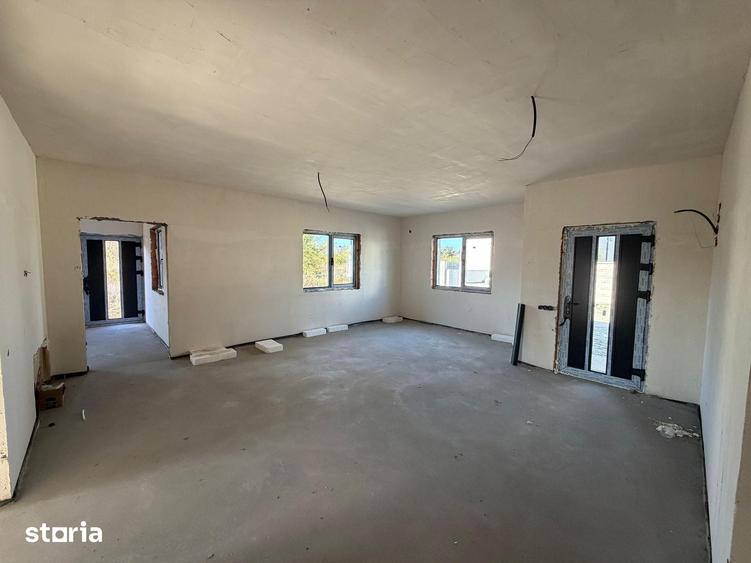Casă cu 4 camere cu Teren 500 Mp în Dragomirești-Vale
