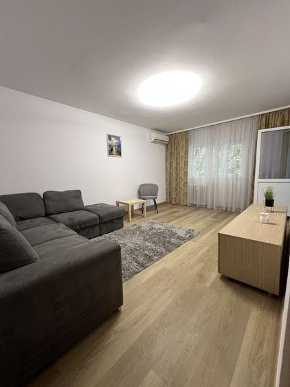 Apartament cu 2 camere decomandat în Runcu