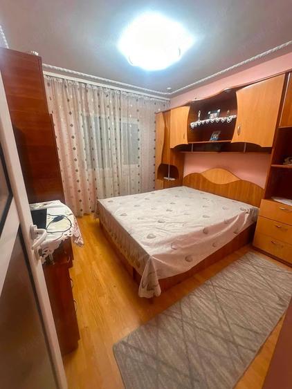 De vanzare apartament cu 4 camere, 2 bai si 2 balcoane, mobilat si utilat, etaj intermediar - 5